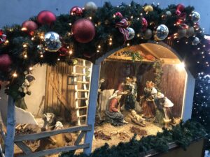 大阪梅田のクリスマスマーケットのクリブ