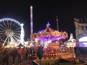 ロンドンのウィンターワンダーランドのメリーゴーランド